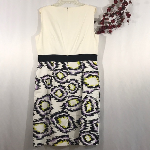 💋❤️HOST PICK❤️💋Beautiful Tahari Arthur S Levine V-neck Dress - Picture 4 of 6